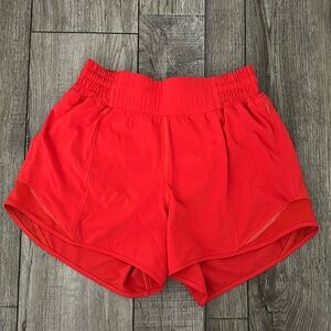 Lululemon Hotty Hot Shorts (4 inch)